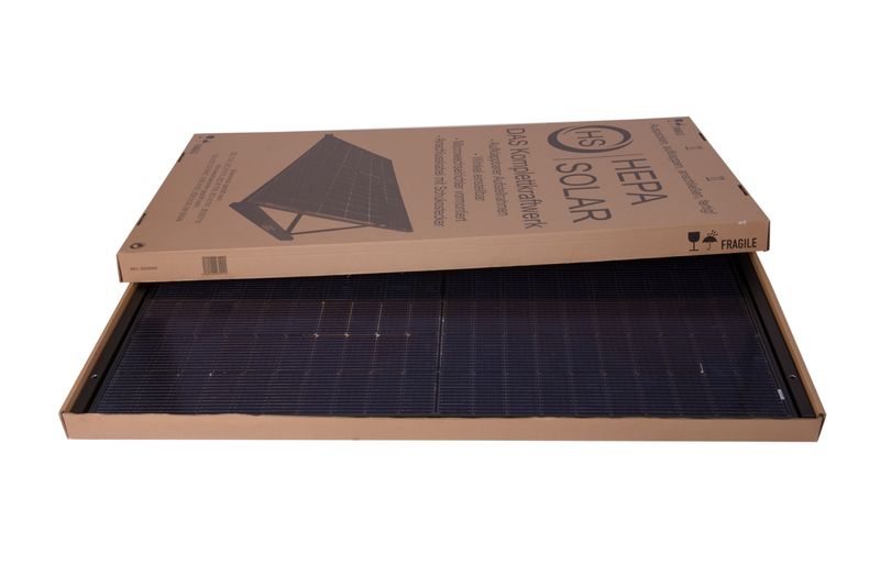 Hepa Solar Balkonkraftwerk liegt im Karton